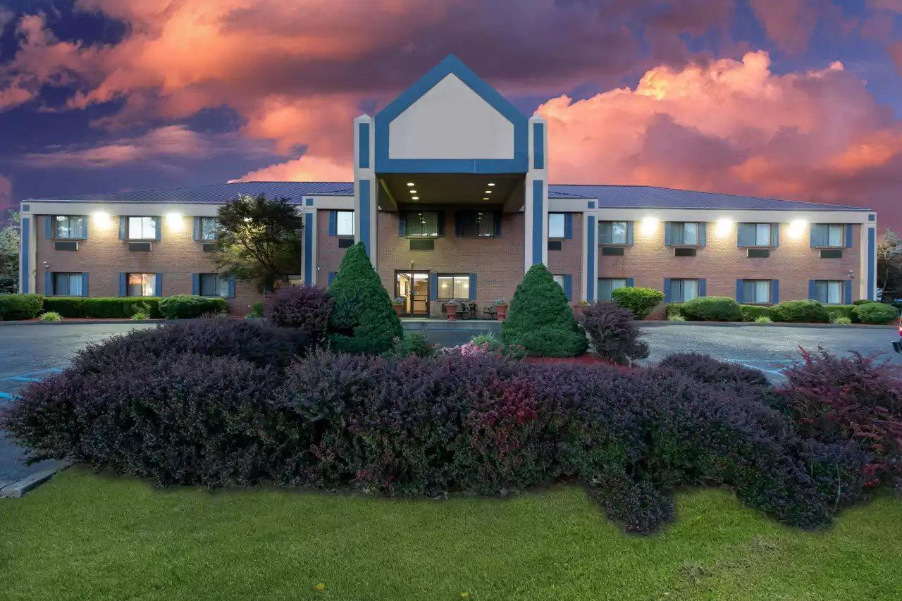 Clarion Pointe Harrodsburg-Danville Exterior photo